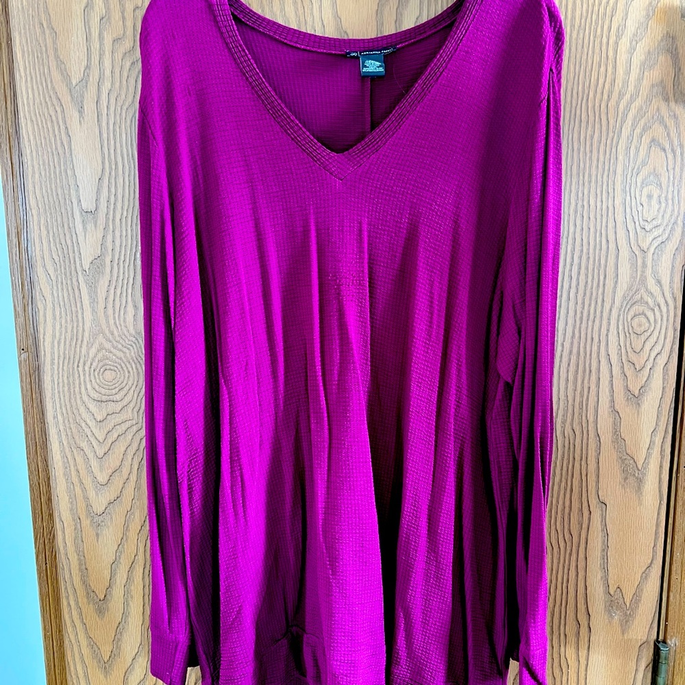 This is an Adrianna Papell shirt in a size XXL. Never worn. New without Tags.